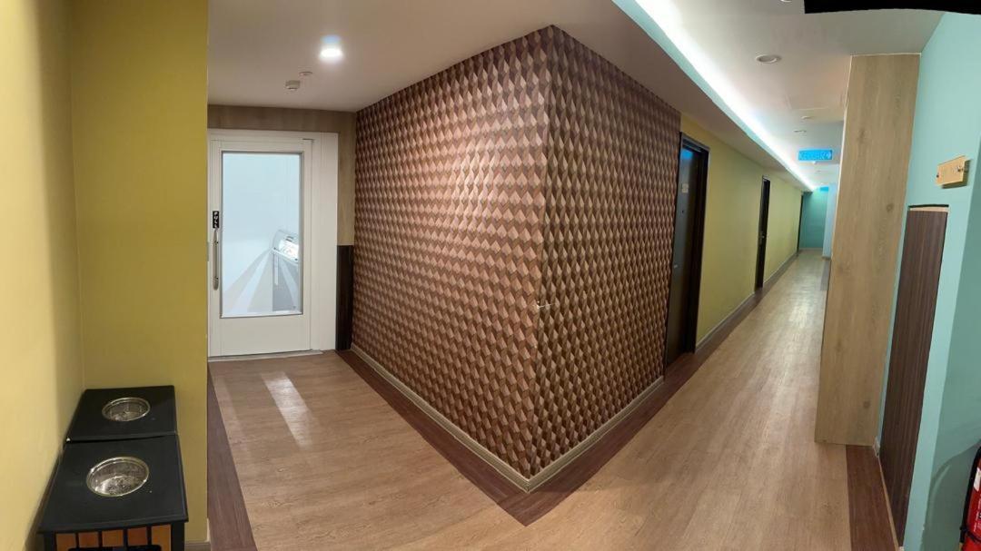 T Square Hotel Ipoh Buitenkant foto